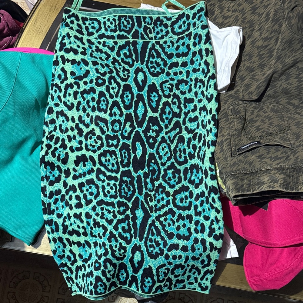 BCBGMaxAzria Black and Green Leopard Print Pencil Skirt